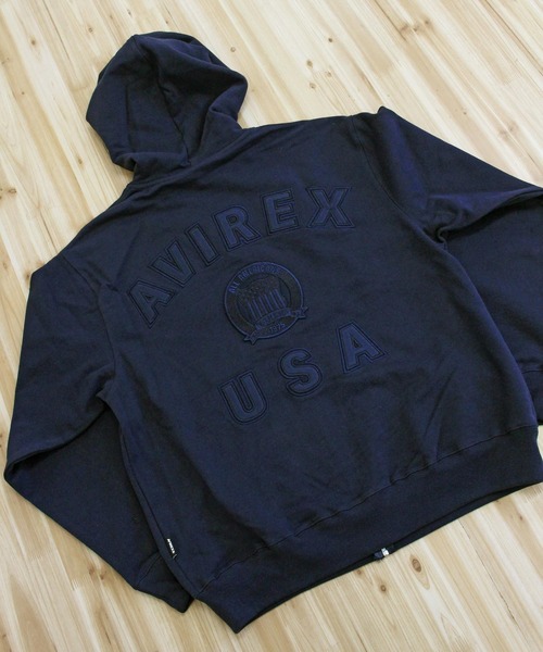 AVIREX(アヴィレックス)の「2026リニューアル SIGNATURE VARSITY LOGO ZIP UP PARKA(パーカー・メンズ・カーキ/ライトグレー/ブラック/オリーブ・XXL/XL/L/M)」の6枚目の写真