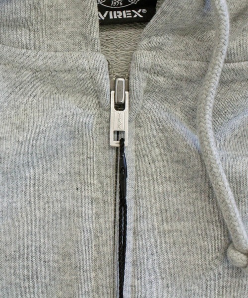 AVIREX(アヴィレックス)の「2026リニューアル SIGNATURE VARSITY LOGO ZIP UP PARKA(パーカー・メンズ・カーキ/ライトグレー/ブラック/オリーブ・XXL/XL/L/M)」の12枚目の写真
