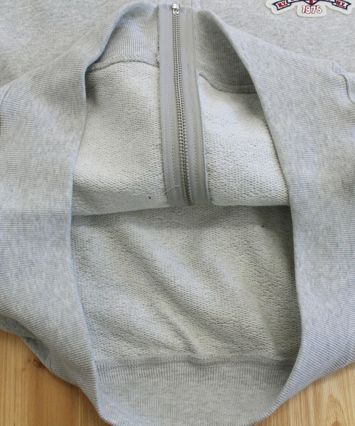 AVIREX(アヴィレックス)の「2026リニューアル SIGNATURE VARSITY LOGO ZIP UP PARKA(パーカー・メンズ・カーキ/ライトグレー/ブラック/オリーブ・XXL/XL/L/M)」の16枚目の写真