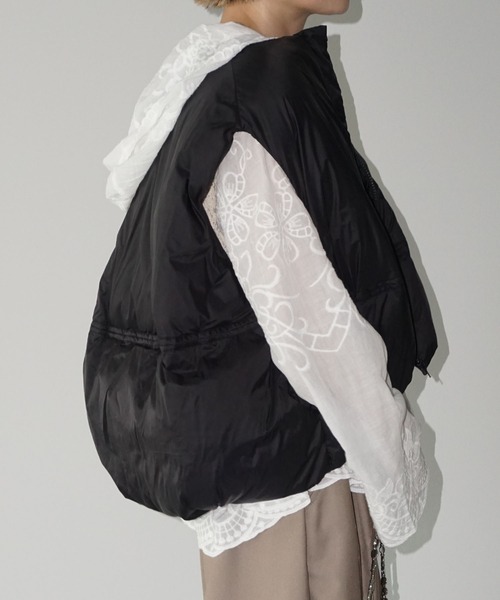 ラウンドボリューム ダウンベスト chw22a115（ダウンベスト