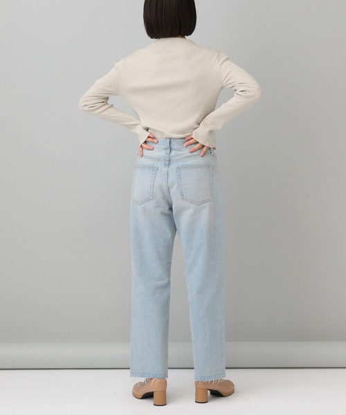 A part by（アパートバイ）の「ストレートデニムパンツ（デニムパンツ・レディース・ライトブルー/ブルー系その他3・MEDIUM/LARGE）」の8枚目の写真