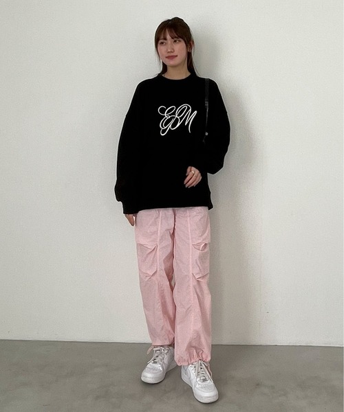 EPIMI E'PIMMY(エピミエピミー)の「エンボスシシュウロゴプルオーバー(スウェット・レディース・ブラック/オフホワイト/杢グレー・MEDIUM)」の9枚目の写真