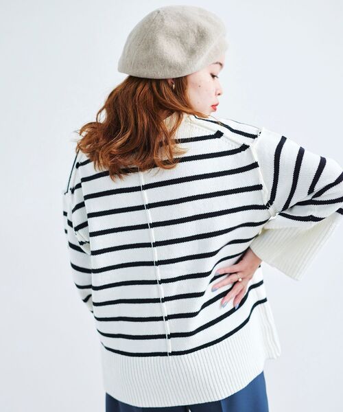 le.coeur blanc(ルクールブラン)の「ボーダーワイドシルエットVネックカーディガン(カーディガン/ボレロ・レディース・ブラック系その他/ブルー系その他2・38)」の10枚目の写真