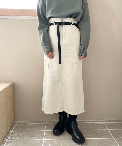 LOWRYS FARM（ローリーズファーム）の「ベルトツキサイドポケスカート