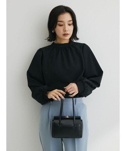 ELENCARE DUE（エレンカーレデュエ）の「・ELENCARE　DUE　ハイネックブラウス（シャツ/ブラウス・レディース・ブラック/オフホワイト/ライトカーキ/グレイッシュベージュ・FREE）」の15枚目の写真