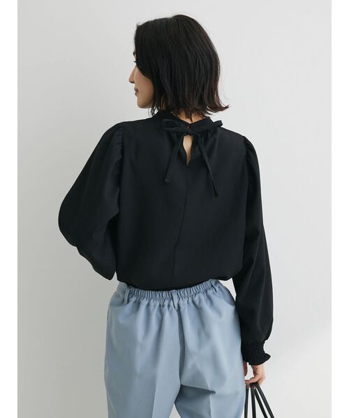 ELENCARE DUE（エレンカーレデュエ）の「・ELENCARE　DUE　ハイネックブラウス（シャツ/ブラウス・レディース・ブラック/オフホワイト/ライトカーキ/グレイッシュベージュ・FREE）」の19枚目の写真