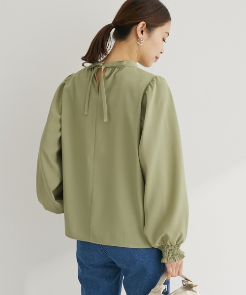 ELENCARE DUE（エレンカーレデュエ）の「・ELENCARE　DUE　ハイネックブラウス（シャツ/ブラウス・レディース・ブラック/オフホワイト/ライトカーキ/グレイッシュベージュ・FREE）」の4枚目の写真