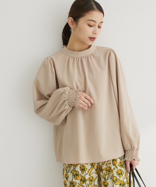 ELENCARE DUE（エレンカーレデュエ）の「・ELENCARE　DUE　ハイネックブラウス（シャツ/ブラウス・レディース・ブラック/オフホワイト/ライトカーキ/グレイッシュベージュ・FREE）」の3枚目の写真