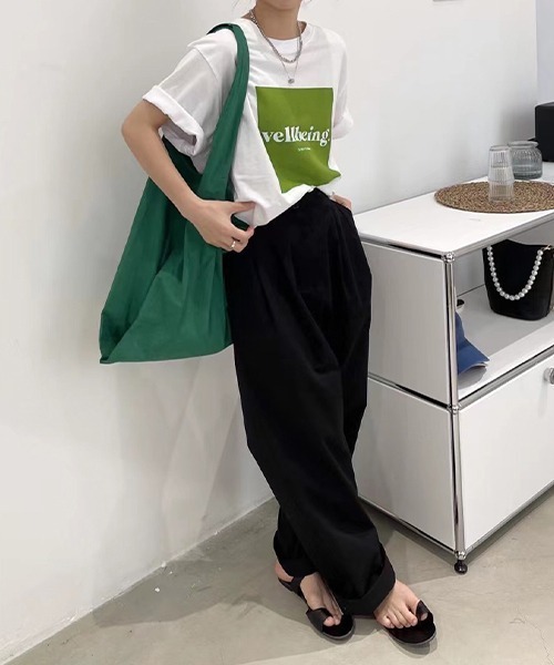 c.u.l（シーユーエル）の「オーバーサイズ ロゴプリントTシャツ culw413（Tシャツ/カットソー・レディース・グレー/ホワイト/ブラック/ホワイト系その他/ブラック系その他/グレー系その他・FREE）」の9枚目の写真