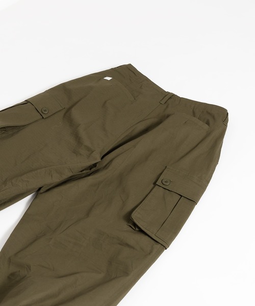MUHET（ミュエータ）の「ルーズタックミリタリーパンツ（カーゴパンツ・レディース・ネイビー/カーキ・SMALL/MEDIUM/X-LARGE）」の6枚目の写真