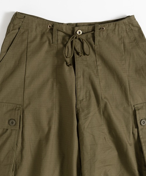MUHET（ミュエータ）の「ルーズタックミリタリーパンツ（カーゴパンツ・レディース・ネイビー/カーキ・SMALL/MEDIUM/X-LARGE）」の11枚目の写真