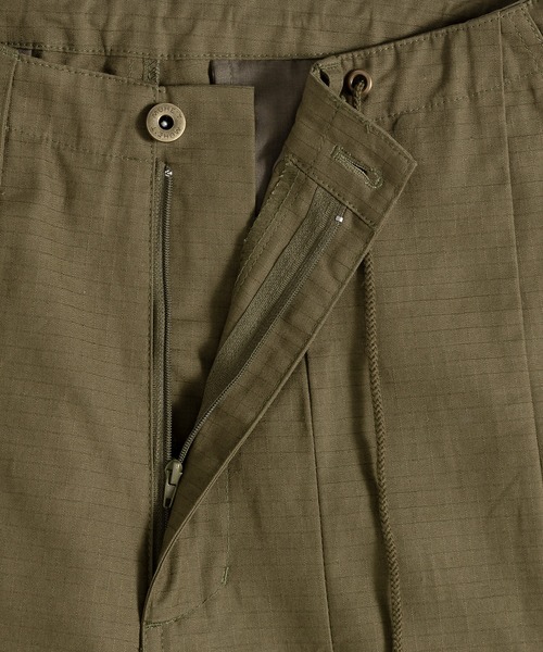 MUHET（ミュエータ）の「ルーズタックミリタリーパンツ（カーゴパンツ・レディース・ネイビー/カーキ・SMALL/MEDIUM/X-LARGE）」の13枚目の写真