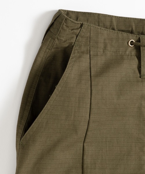 MUHET（ミュエータ）の「ルーズタックミリタリーパンツ（カーゴパンツ・レディース・ネイビー/カーキ・SMALL/MEDIUM/X-LARGE）」の9枚目の写真