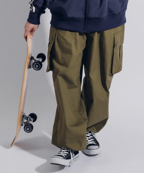 MUHET（ミュエータ）の「ルーズタックミリタリーパンツ（カーゴパンツ・レディース・ネイビー/カーキ・SMALL/MEDIUM/X-LARGE）」の7枚目の写真