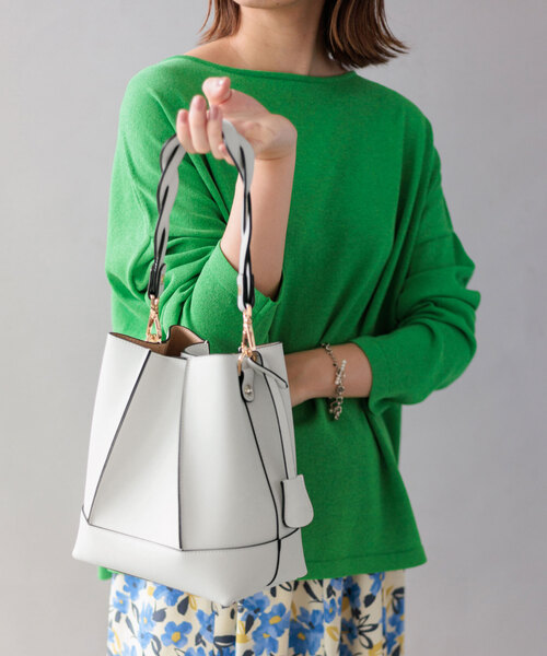 La TOTALITE(ラトータリテ)の「《追加》【GIANNI NOTARO/ジャンニ ノターロ 】2way ショルダーBAG(ショルダーバッグ・レディース・アイボリー/キャメル・FREE)」の2枚目の写真