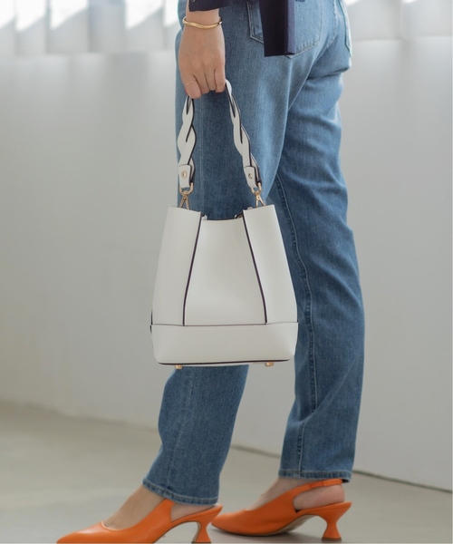 La TOTALITE(ラトータリテ)の「《追加》【GIANNI NOTARO/ジャンニ ノターロ 】2way ショルダーBAG(ショルダーバッグ・レディース・アイボリー/キャメル・FREE)」の5枚目の写真