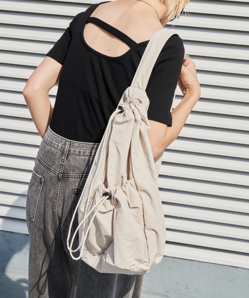 Auntie Rosa Holiday（アンティローザホリデー）の「ドローストリング