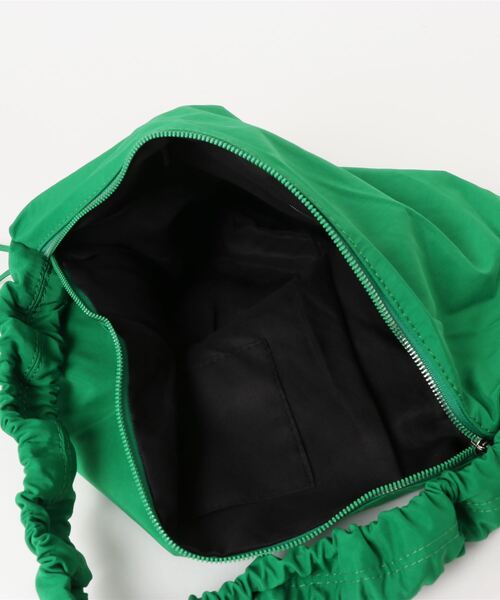 Miscere（ミスケーレ）の「◇ シャーリングドローコードショルダーバッグ　GLBG-005（ショルダーバッグ・レディース・ホワイト/グリーン/ブラック・FREE）」の9枚目の写真