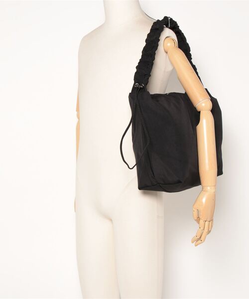 Miscere（ミスケーレ）の「◇ シャーリングドローコードショルダーバッグ　GLBG-005（ショルダーバッグ・レディース・ホワイト/グリーン/ブラック・FREE）」の6枚目の写真