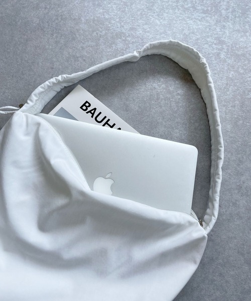 Miscere（ミスケーレ）の「◇ シャーリングドローコードショルダーバッグ　GLBG-005（ショルダーバッグ・レディース・ホワイト/グリーン/ブラック・FREE）」の10枚目の写真