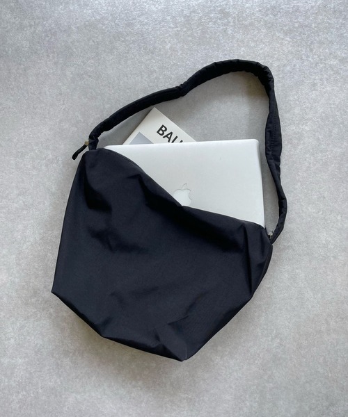 Miscere（ミスケーレ）の「◇ シャーリングドローコードショルダーバッグ　GLBG-005（ショルダーバッグ・レディース・ホワイト/グリーン/ブラック・FREE）」の8枚目の写真