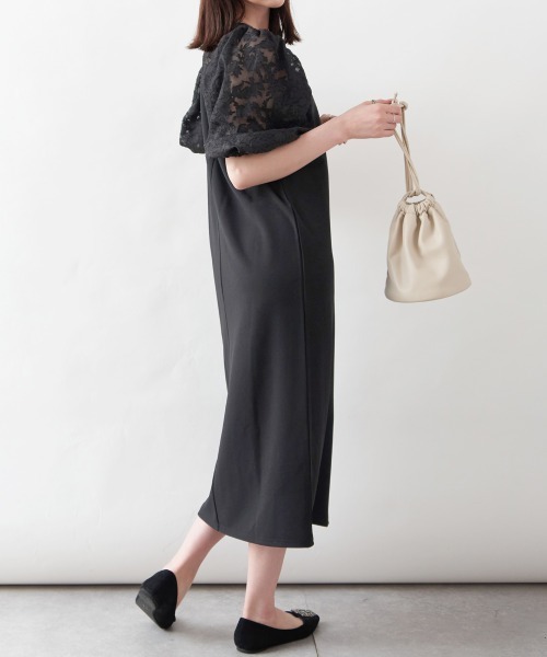 Rejoule(リジュール)の「花柄シアージャガードコンビワンピース(ワンピース・レディース・ブラック/グレイッシュベージュ・FREE)」の14枚目の写真
