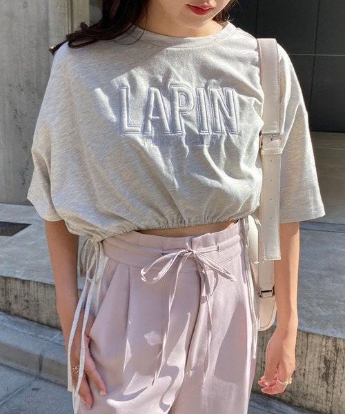 one after another NICE CLAUP(ワンアフターアナザーナイスクラップ)の「ロゴ刺繍サイドリボンショートT(Tシャツ/カットソー・レディース・ブラック/オフホワイト/ピンク/オートミール・FREE)」の3枚目の写真