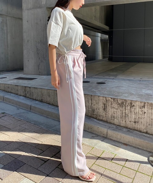 one after another NICE CLAUP(ワンアフターアナザーナイスクラップ)の「ロゴ刺繍サイドリボンショートT(Tシャツ/カットソー・レディース・ブラック/オフホワイト/ピンク/オートミール・FREE)」の22枚目の写真