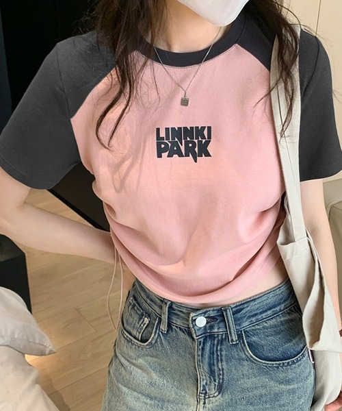 meJane（ミージェーン）の「LINNKI PARKロゴサイドシャーリング ラグラン半そでちびT（Tシャツ/カットソー・レディース・ホワイト/グレー/ピンク・FREE）」の8枚目の写真