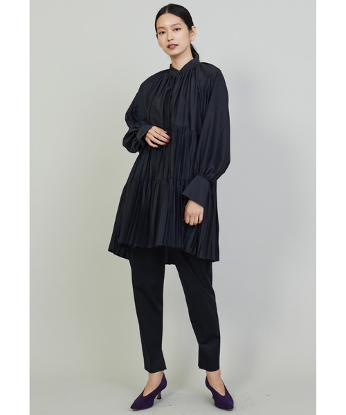 1er Arrondissement（プルミエアロンディスモン）の「手絞りプリーツティアードチュニック（シャツ/ブラウス・レディース・オフホワイト/ブラック・36/38）」の4枚目の写真