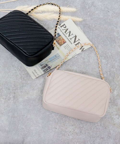 fredy emue（フレディエミュ）の「太ベルトナナメキルトポシェット（ショルダーバッグ・レディース・ブラック/ベージュ・FREE）」の15枚目の写真