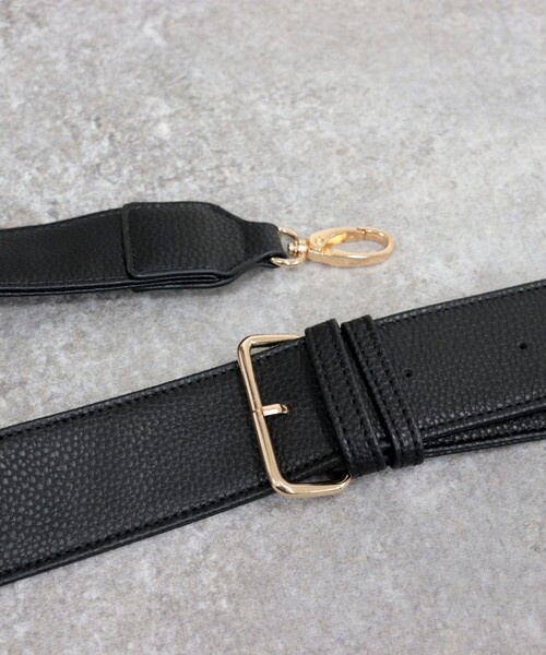 fredy emue（フレディエミュ）の「太ベルトナナメキルトポシェット（ショルダーバッグ・レディース・ブラック/ベージュ・FREE）」の8枚目の写真