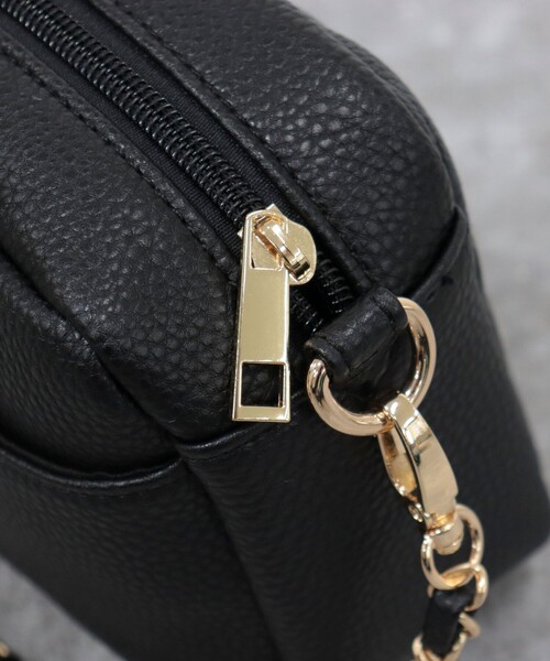 fredy emue（フレディエミュ）の「太ベルトナナメキルトポシェット（ショルダーバッグ・レディース・ブラック/ベージュ・FREE）」の7枚目の写真