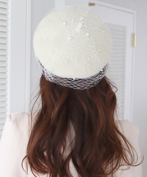 ROYAL PARTY（ロイヤルパーティー）の「チュール付パールベレー帽（ハンチング/ベレー帽・レディース・オフホワイト/ブラック・FREE）」の3枚目の写真