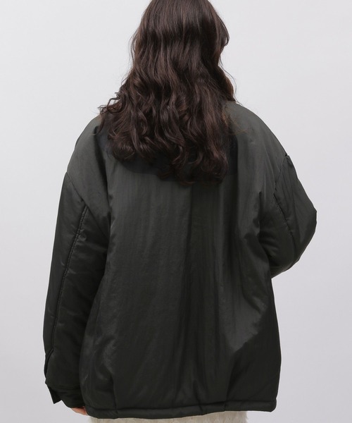 LAKOLE（ラコレ）の「コードカラーパファシャツジャケット /  966836（ブルゾン・レディース・アイボリー/カーキ/ブラック・SMALL/MEDIUM）」の8枚目の写真