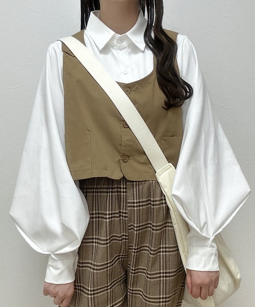 Cham.(チャム)の「バルーンスリーブシンプルシャツ(シャツ/ブラウス・レディース・ブラック/オフホワイト/ブルー・F)」の20枚目の写真