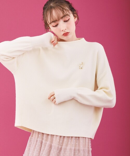 couture brooch（クチュールブローチ）の「◆【バックパールで華やぐ】上品もちふわニット（ニット/セーター・レディース・オフホワイト/グレー/ピンク系/レッド系1・38/42/36）」の22枚目の写真