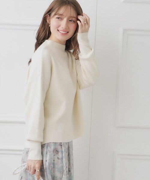 couture brooch（クチュールブローチ）の「◆【バックパールで華やぐ】上品もちふわニット（ニット/セーター・レディース・オフホワイト/グレー/ピンク系/レッド系1・38/42/36）」の16枚目の写真