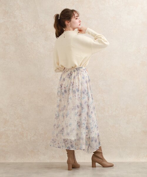 couture brooch（クチュールブローチ）の「◆【バックパールで華やぐ】上品もちふわニット（ニット/セーター・レディース・オフホワイト/グレー/ピンク系/レッド系1・38/42/36）」の5枚目の写真