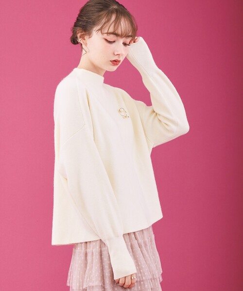 couture brooch（クチュールブローチ）の「◆【バックパールで華やぐ】上品もちふわニット（ニット/セーター・レディース・オフホワイト/グレー/ピンク系/レッド系1・38/42/36）」の11枚目の写真