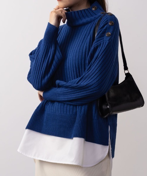 NAVY(ネイビー)の「NAVY 洗えるニット ボタン付きフェイクレイヤードモックネックプルオーバー(ニット/セーター・レディース・グレー/ブルー/アイボリー/ブラック/グレイッシュベージュ/ピンク・フリー)」の5枚目の写真