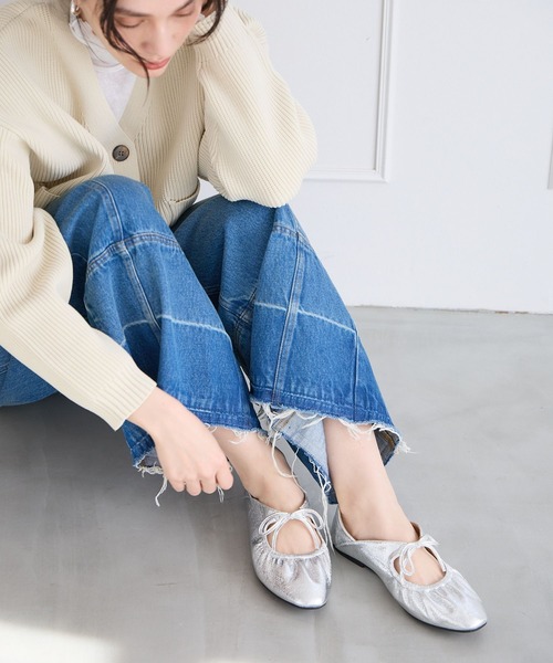 BAYFLOW（ベイフロー）の「フレフィットリボンフラット（パンプス・レディース・ライトグレー/ブラック・MEDIUM/LARGE）」の22枚目の写真