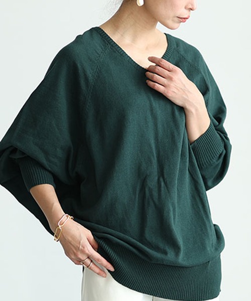 GOLDJAPAN（ゴールドジャパン）の「Ｖネックドルマン綿ニット【大きいサイズ対応】（ニット/セーター・レディース・ブラック/ダークグリーン/ホワイト/バーガンディー/ベージュ系/マスタード/ブルー/杢グレー/ネイビー・4L～5L/LL～3L）」の2枚目の写真