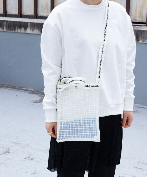 beautiful people（ビューティフルピープル）の「beautiful people plaid vinyl logo tape sacoshe bag 1000611929（ショルダーバッグ・レディース・クリア/ブラック・FREE）」の5枚目の写真