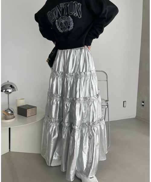 Ada.(エイダ)の「【春にぴったりな裏毛素材】白抜き カレッジロゴ 刺繍 ラグラン ショート丈 スウェット(スウェット・レディース・ネイビー/オートミール/ホワイト/レッド/ブラック・FREE)」の16枚目の写真
