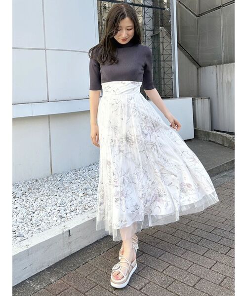 上品なファッション MERCURYDUO（マーキュリーデュオ）の「チュールレイヤードニット ワンピース