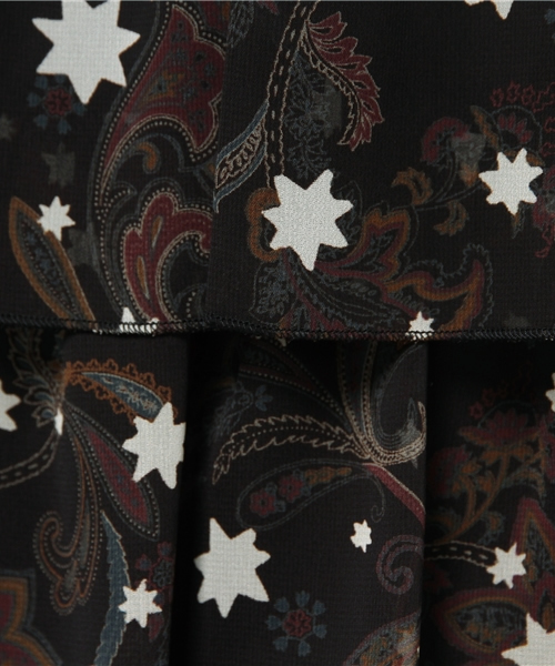 Another Edition（アナザーエディション）の「ポリエステルシフォンプリントティアードワンピース/AEFC PｼﾌｫﾝPRT ﾃｨｱｰﾄﾞOP◆（ワンピース・レディース・ブラック・フリー）」の10枚目の写真