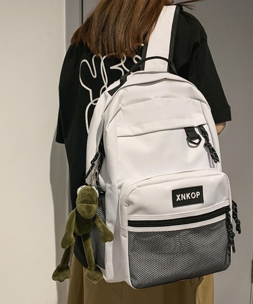 LA VORAGINE(ラ ヴォラジネ)の「撥水加工 大容量バックパック/リュック A4対応 ユニセックス 配色メッシュストリートカジュアル サック/スポーツバッグ(バックパック/リュック・レディース・ブラック/ホワイト・FREE)」の3枚目の写真
