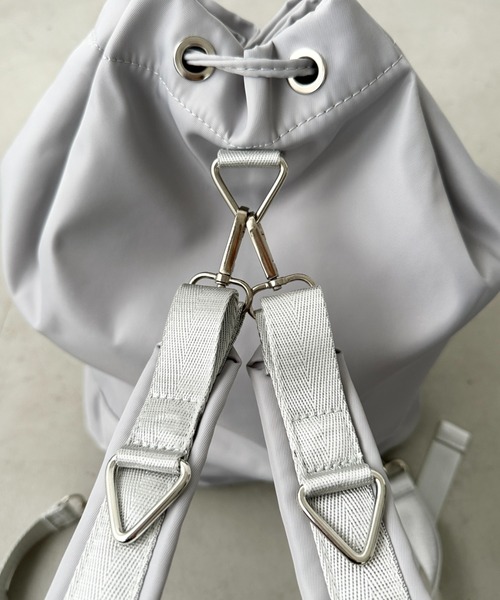 CLEA(クレア)の「2WAYユニセックス 巾着ボディバッグ(バックパック/リュック・レディース・ブラック/グレー・FREE)」の14枚目の写真