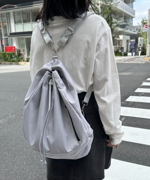 CLEA(クレア)の「2WAYユニセックス 巾着ボディバッグ(バックパック/リュック・レディース・ブラック/グレー・FREE)」の19枚目の写真